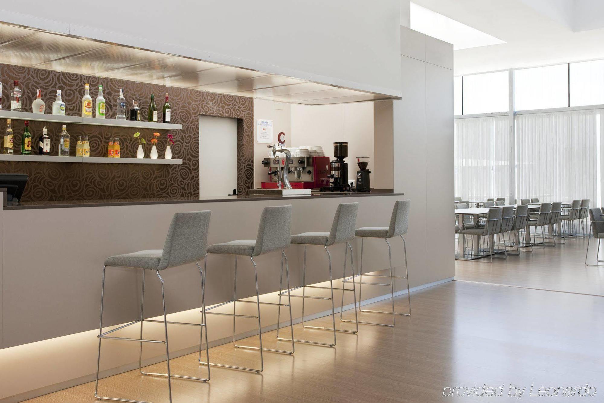 Holiday Inn Express Madrid Leganes By Ihg Restoran gambar